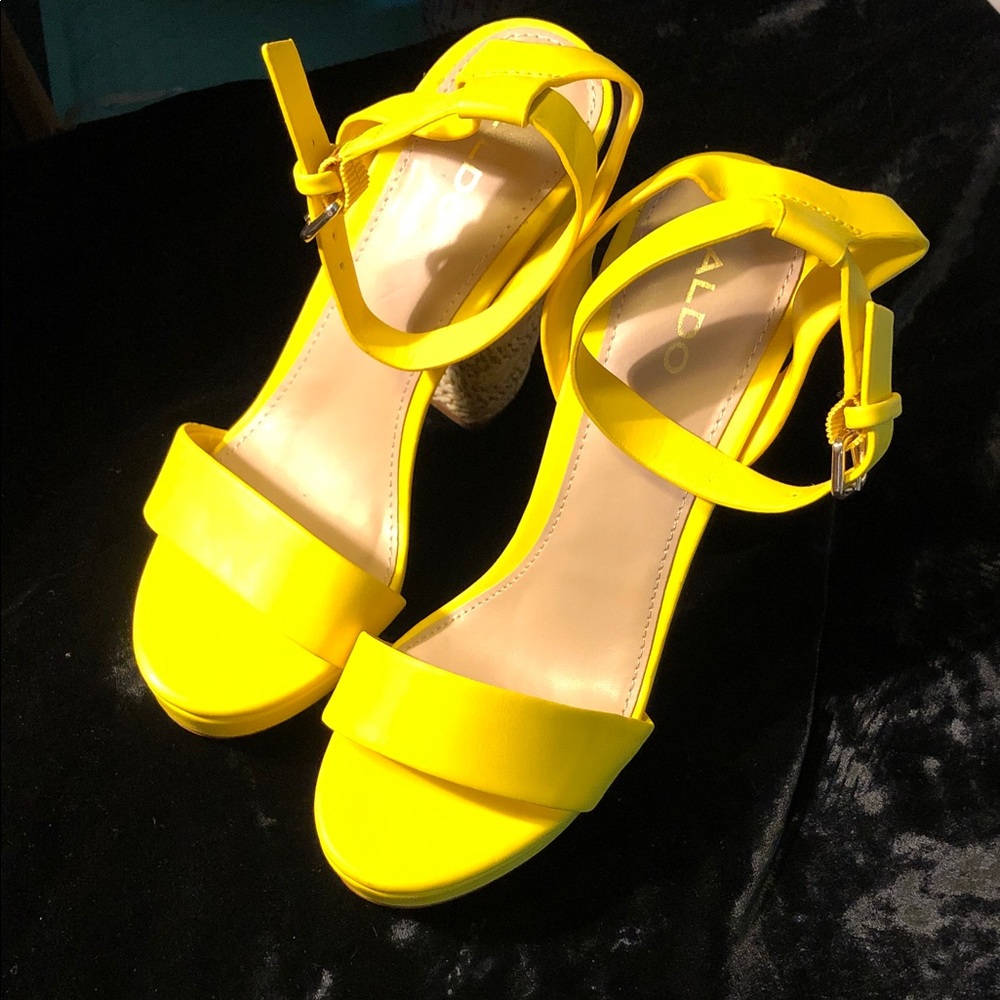 Aldo Womens Palladius Block heels 6.5m yello